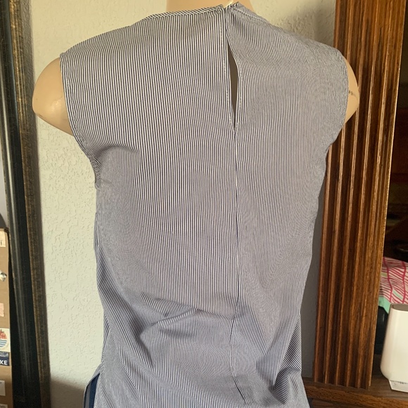 Anna Kully women’s striped blouse w/appliqué on front - Picture 2 of 10